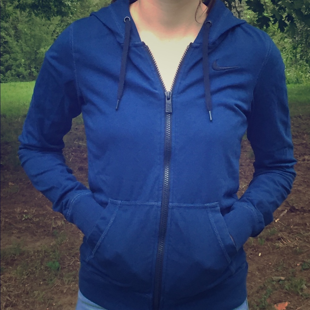 🏃🏽‍♀️Women’s blue nike zip up jacket 👟